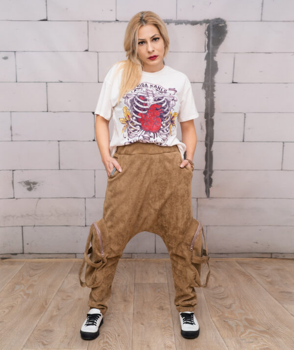 Дамски кафяв потур VIBE от джинса с джобове и активни ципове S-5XL